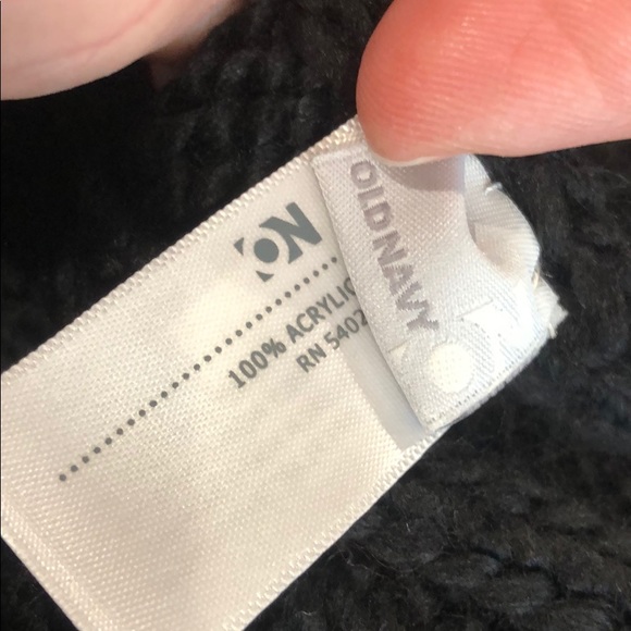 Old Navy Knitted Scarf - Picture 5 of 6